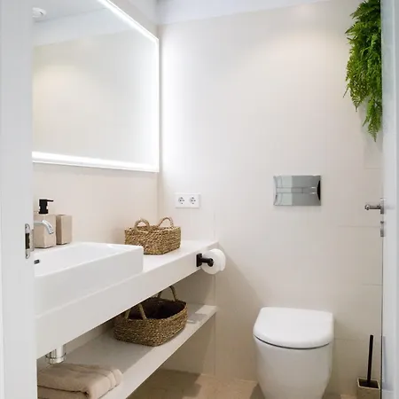 בית נופש Luxury - Pool View, Sun & Shade Terraces, Near Golf & Padel