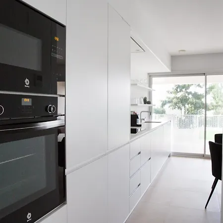 בית נופש Luxury - Pool View, Sun & Shade Terraces, Near Golf & Padel טורבייחה