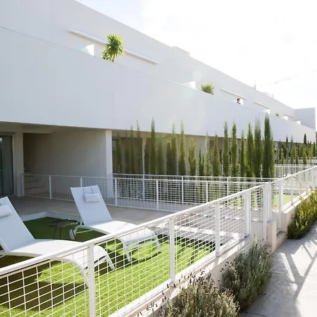 בית נופש Luxury - Pool View, Sun & Shade Terraces, Near Golf & Padel