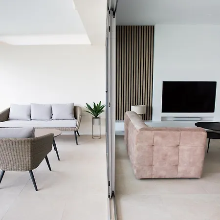 Luxury - Pool View, Sun & Shade Terraces, Near Golf & Padel בית נופש *