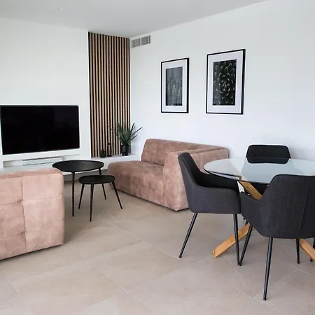 Semesterbostad Luxury - Pool View, Sun & Shade Terraces, Near Golf & Padel Torrevieja